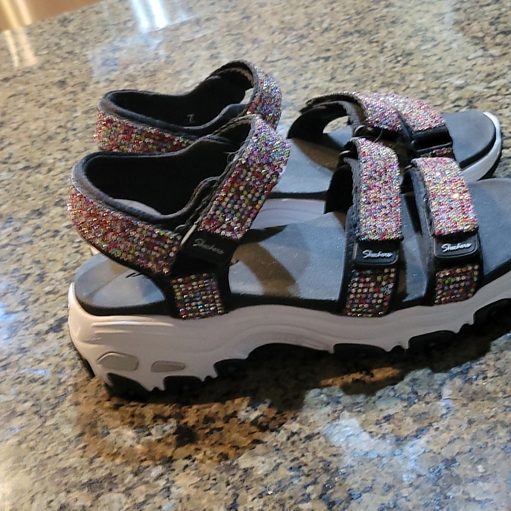 Sandals - Picture 3 of 4